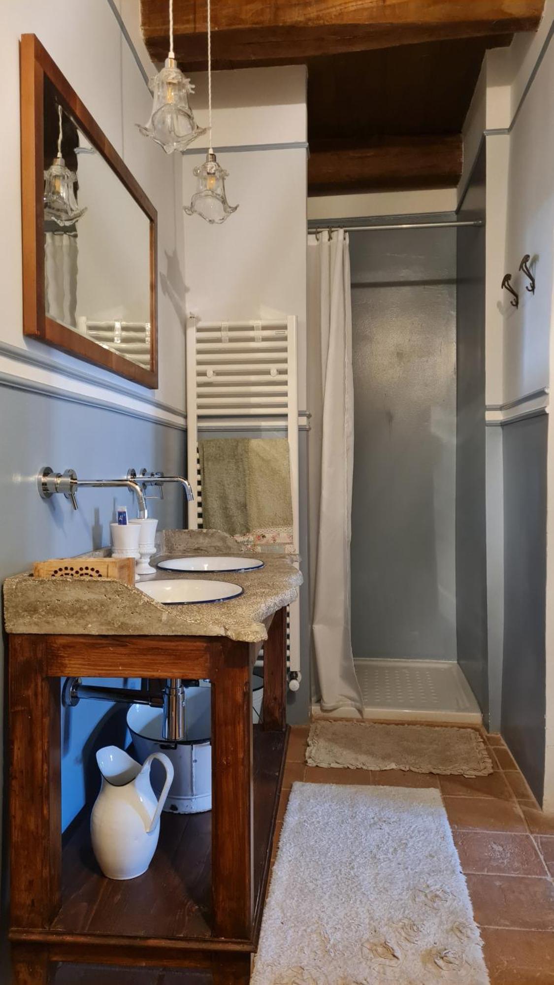 Palazzo Pirro Dimora Storica Bed & Breakfast Acciano Exterior photo