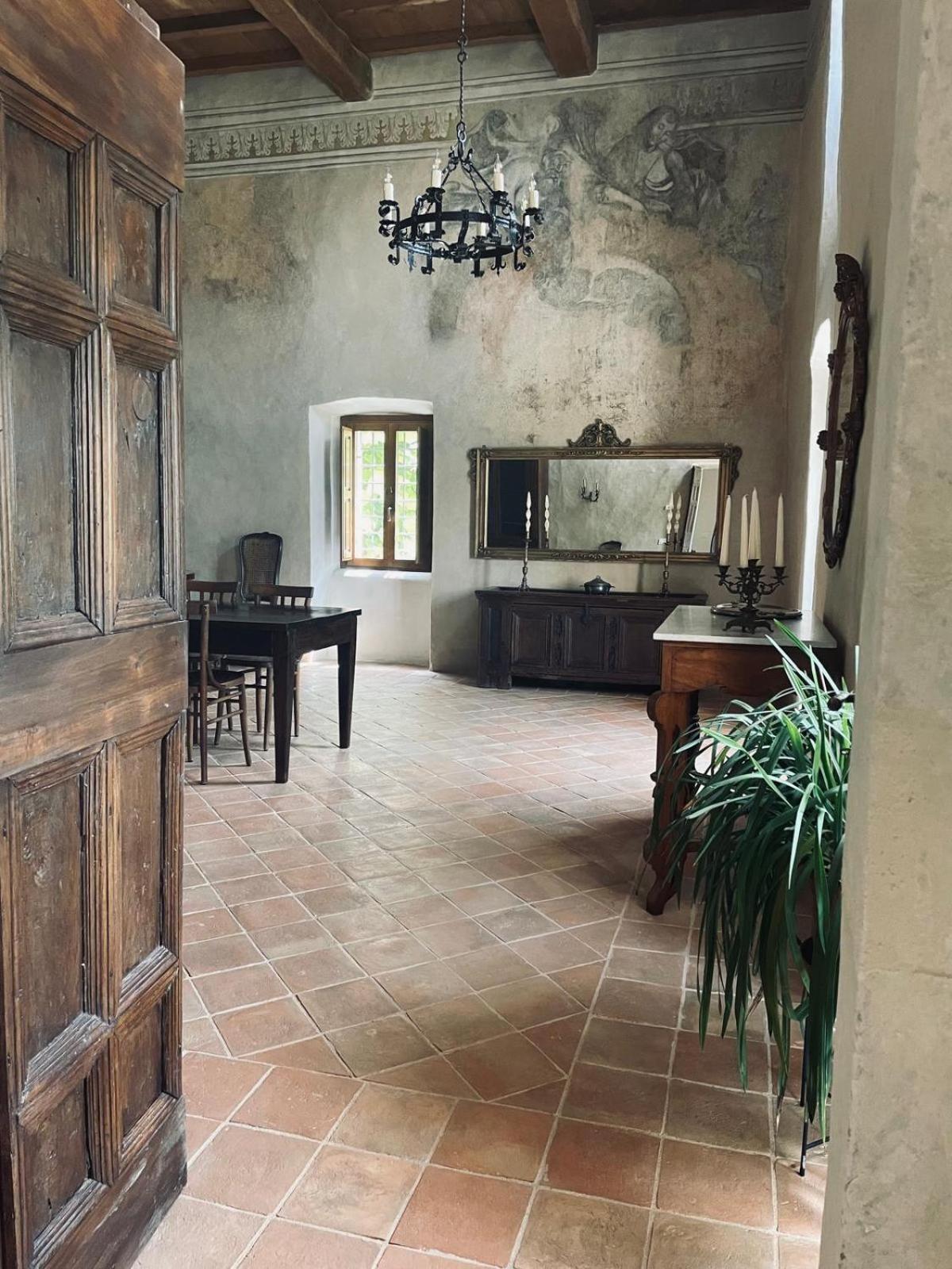 Palazzo Pirro Dimora Storica Bed & Breakfast Acciano Exterior photo